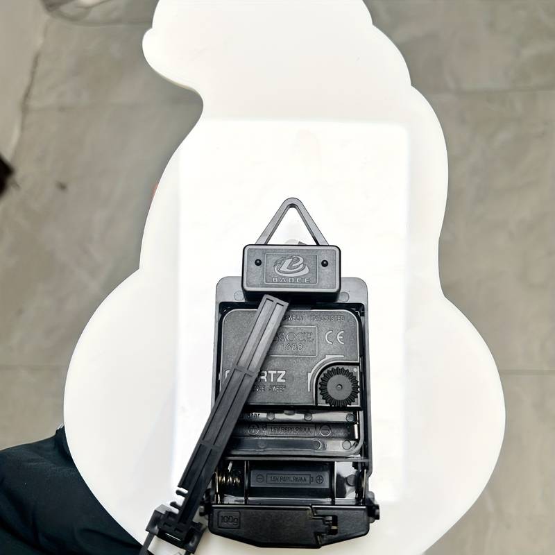Kat_klok-42x18cm_met_stil_uurwerk