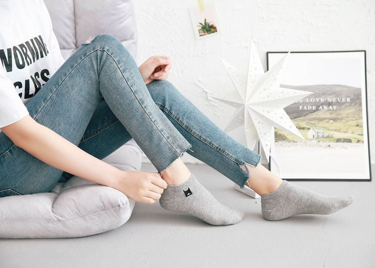 Sneakersokken grijs met zwarte kattenkop