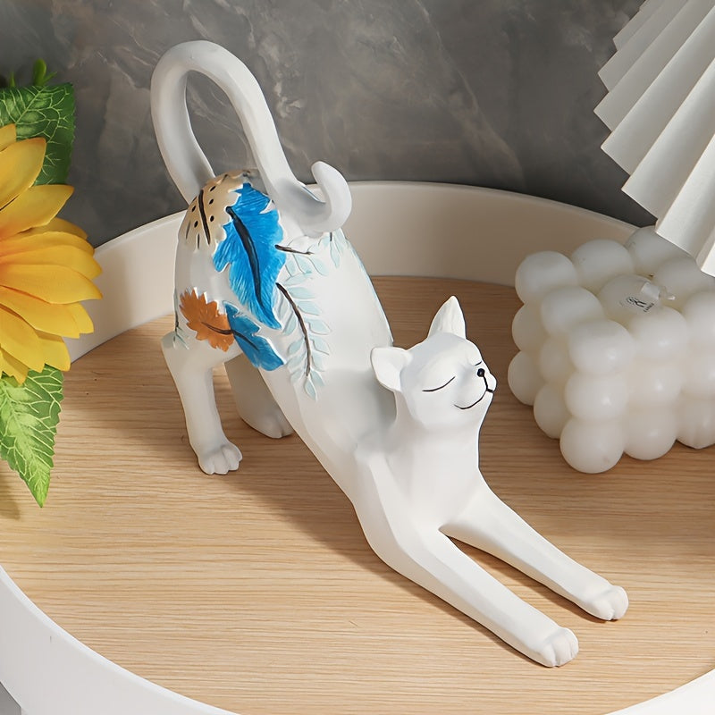 Kattenbeeld-wit-strekkende-kat-met-kleurrijke-blaadjes-en-bloemetjes